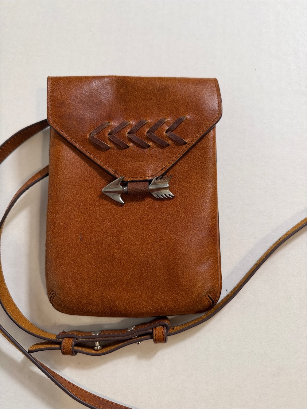Most Wanted USA Western-style brown genuine handmade leather crossbody bag. - Picture 2 of 8